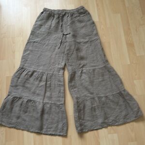 Puro Lino Italy light grey linen wide leg flared tiered pants, size S/M